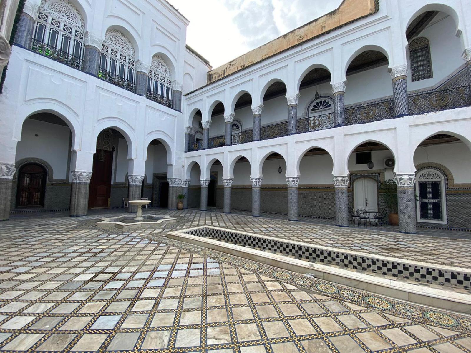 Youssef Fez Kültér fotó